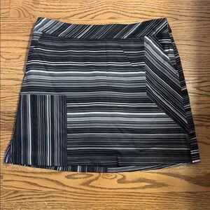 Lady Hagen Black and White Striped Skort. Women size 6
